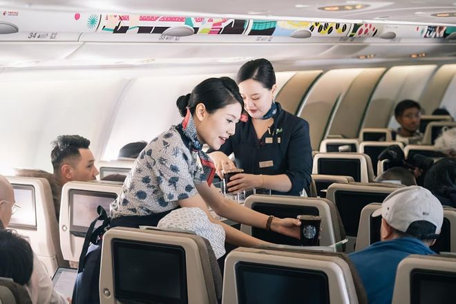 80％卢伟冰：小米国内高端主要抢苹果用户三星将推出AI眼镜开元棋牌网站iPhone Air销量不及预期曝产能将缩减(图5)